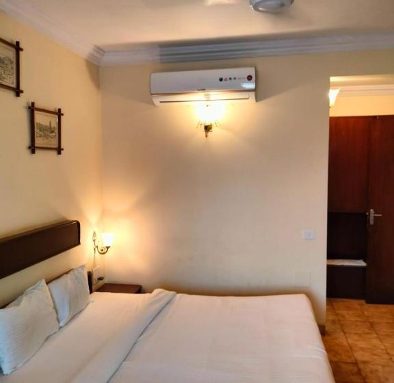 Quarto Deluxe Vista Piscina, The Dhanhills   A Valley View Hotel In Panchgani