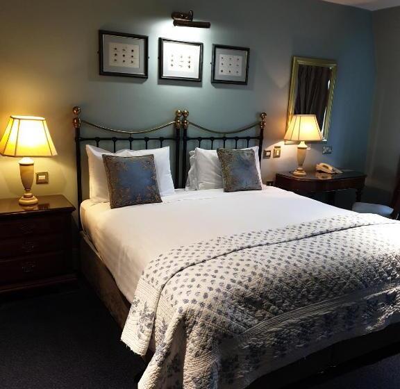 스탠다드 룸 킹사이즈 침대, The Listowel Arms