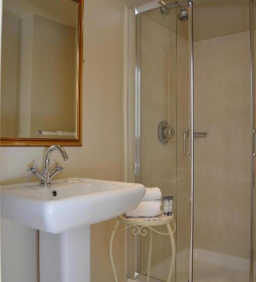 스탠다드 룸, The Listowel Arms