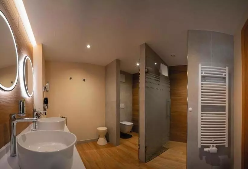 デラックススイート, Vila Vita Pannonia