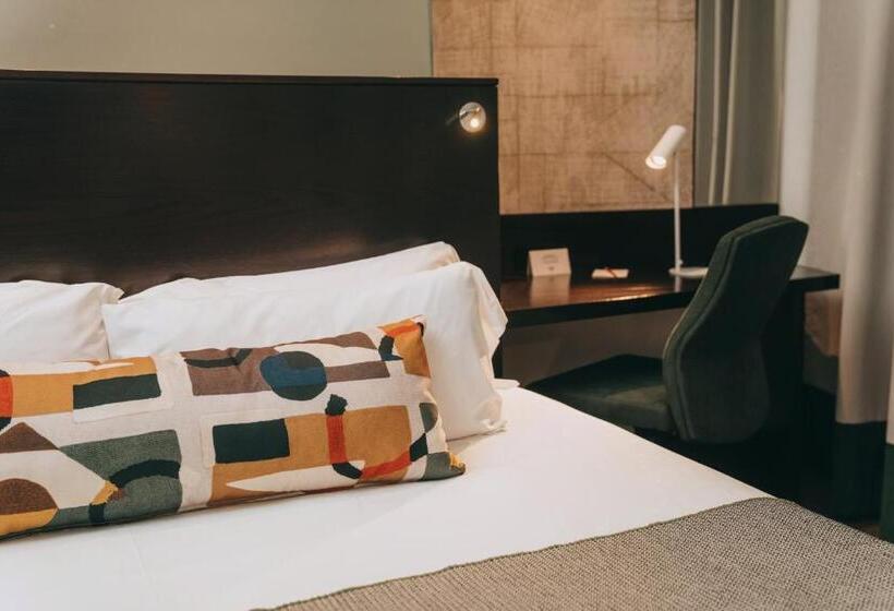 اتاق استاندارد, Voila Bagatelle