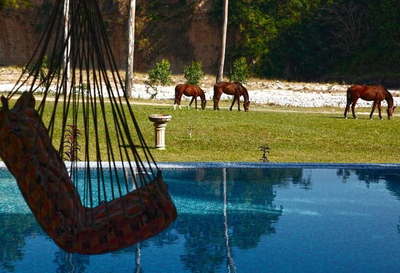 חדר רומנטי, Riverside By Aahma