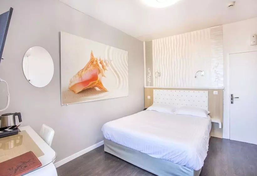 スーペリアールーム, Logis   Hôtel Arc En Ciel Et Spa Les Sables D Olonne