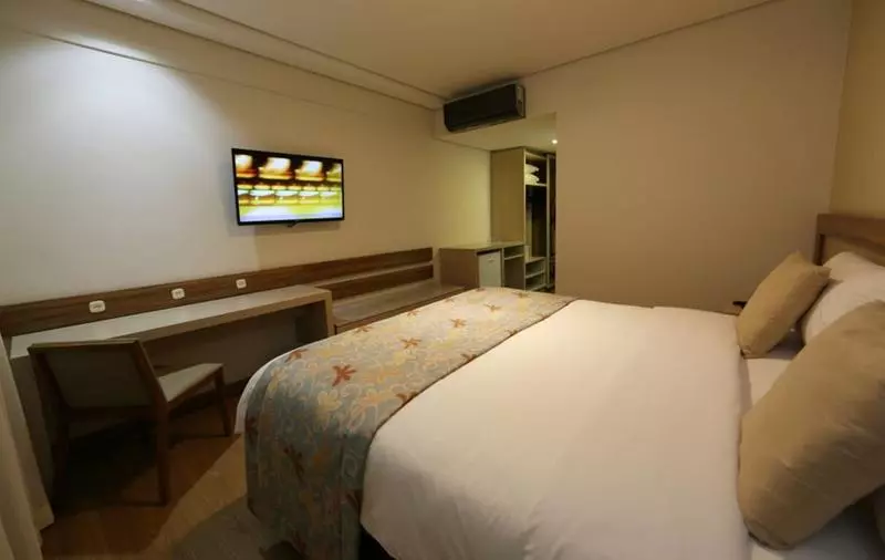 コンフォートルーム, Logis   Hôtel Arc En Ciel Et Spa Les Sables D Olonne