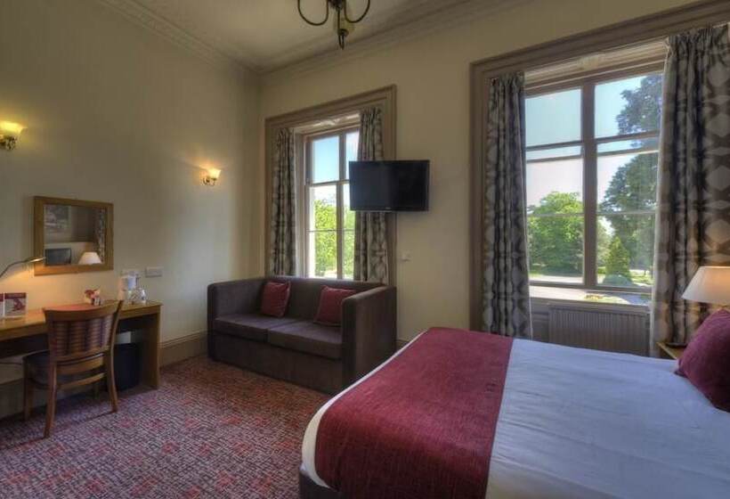Quarto Estandar, The Elms