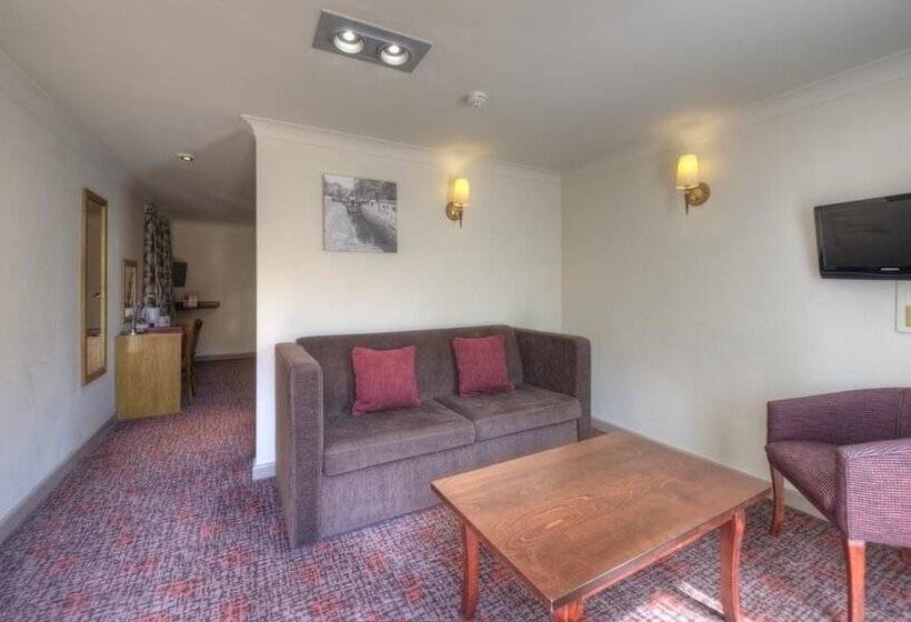 Quarto Familiar, The Elms