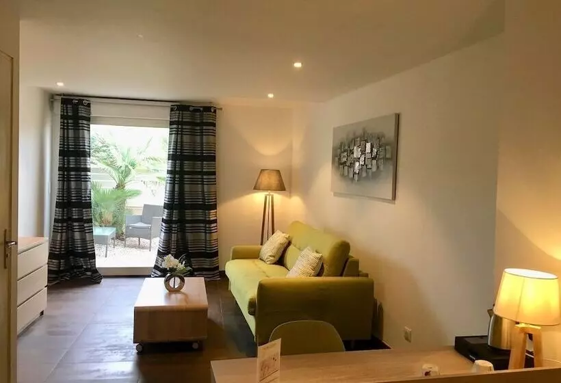 Suite with Terrace, & Spa Gil De France Cap D Agde