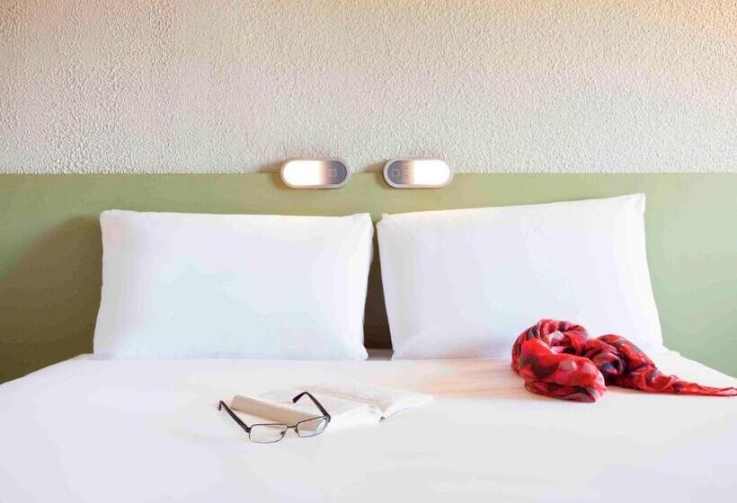 Номер Стандарт Трехместный, Ibis Budget Aix Les Bains  Gresy