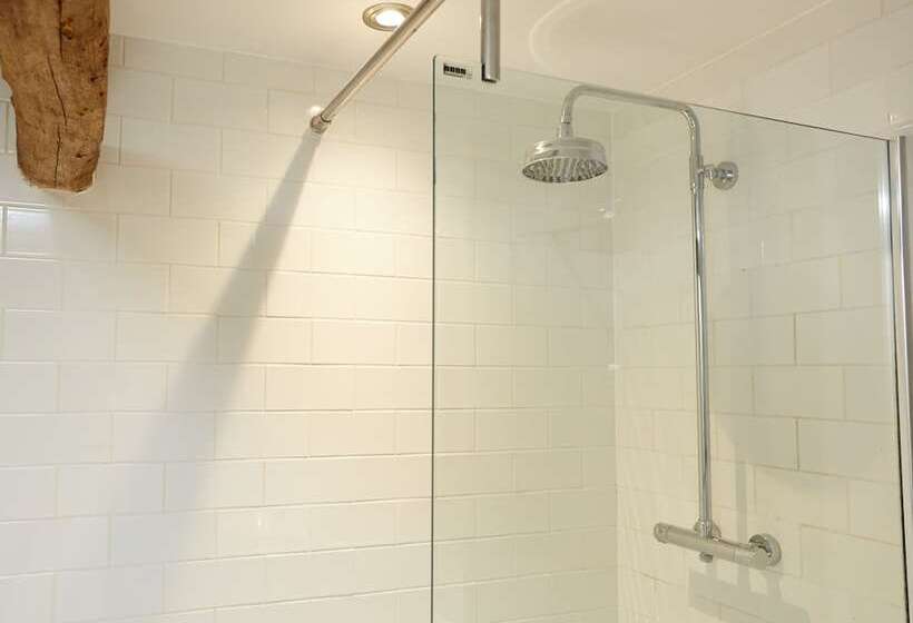 标准间, Kings Head By Chef & Brewer Collection