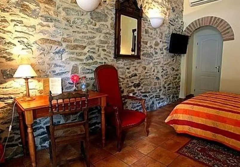 スタンダードルーム, Le Clos Des Arts