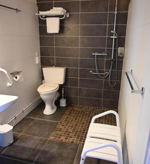 חדר משפחתי, Cit Hotel Les Eleis