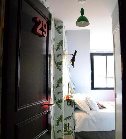 جناح عائلي, Les Pilotes