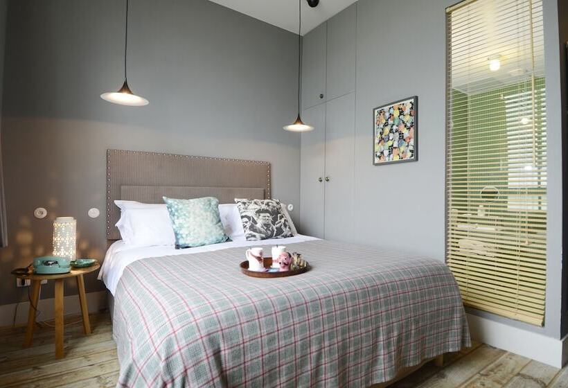 غرفة كلاسيكية, Les Pilotes