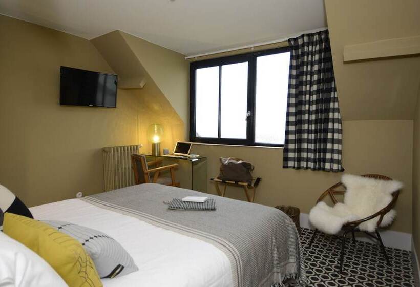 غرفة كلاسيكية, Les Pilotes