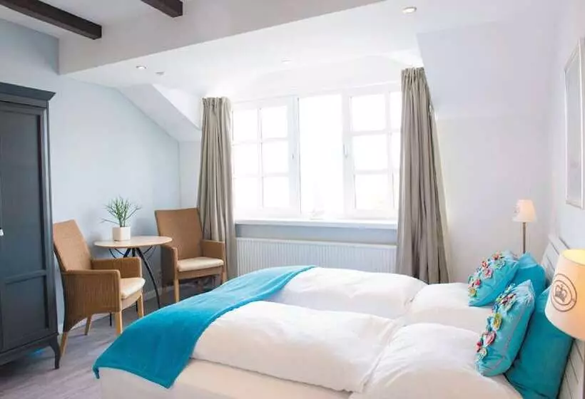 オーシャンビュースタンダードルームバルコニー付き, Lodge Am Meer