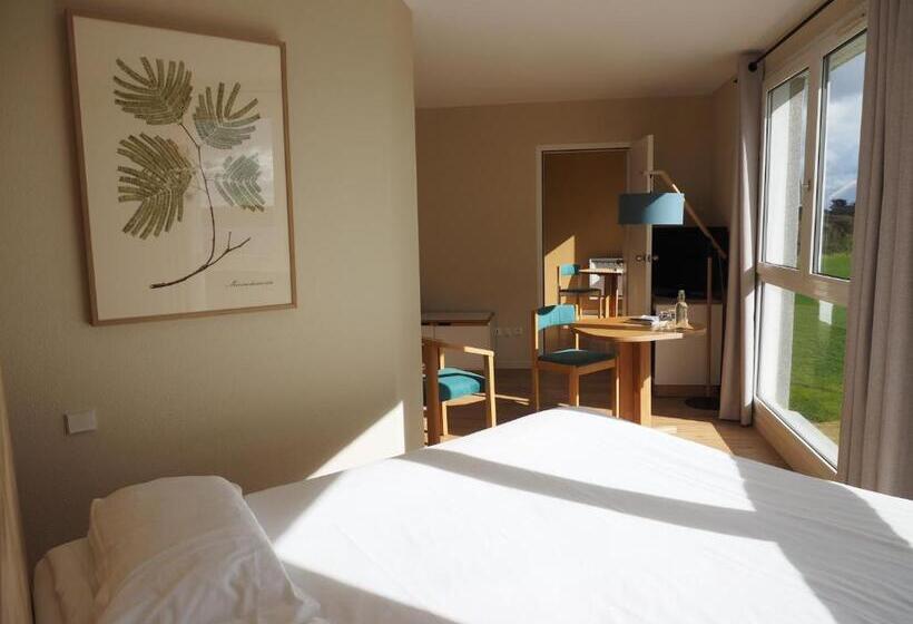 غرفة قياسية مطلّة علي البحر, Logis Hôtel Du Belvédère