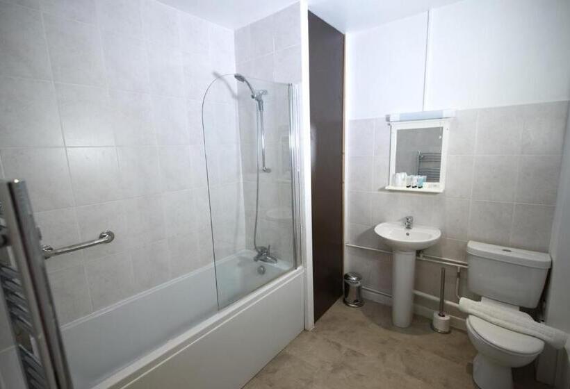 غرفة قياسية, New Inn