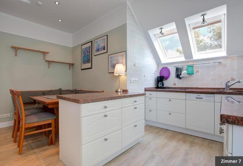 Апартаменты 1 Спальня Вид на Сад, See Villa