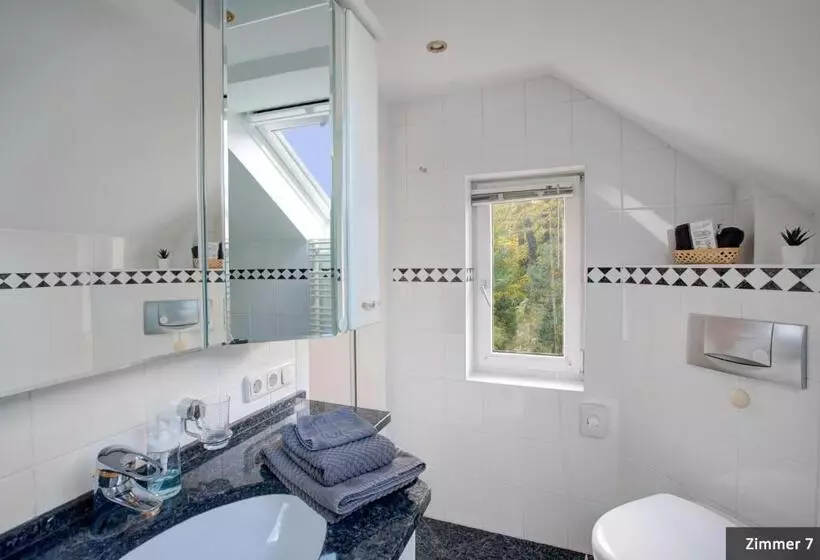 庭の見える１ベッドルームアパートメント, See Villa