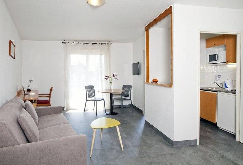 Апартаменты Премиум 1 Спальня, Sejours & Affaires Annecy Le Pont Neuf