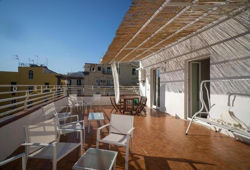 اتاق لوکس با بالکن, Le Stanze Di Cloe