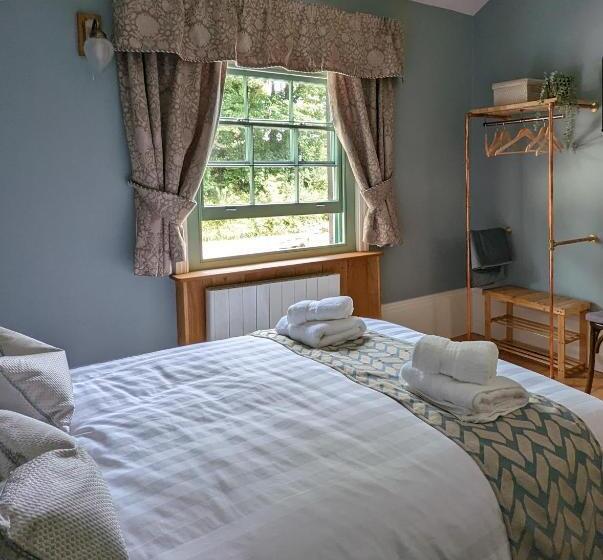 デラックスルーム, Banks Bed & Continental Breakfast