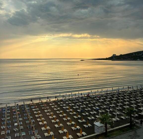 סוויטת דלוקס נוף לים, Leon   Beach Front