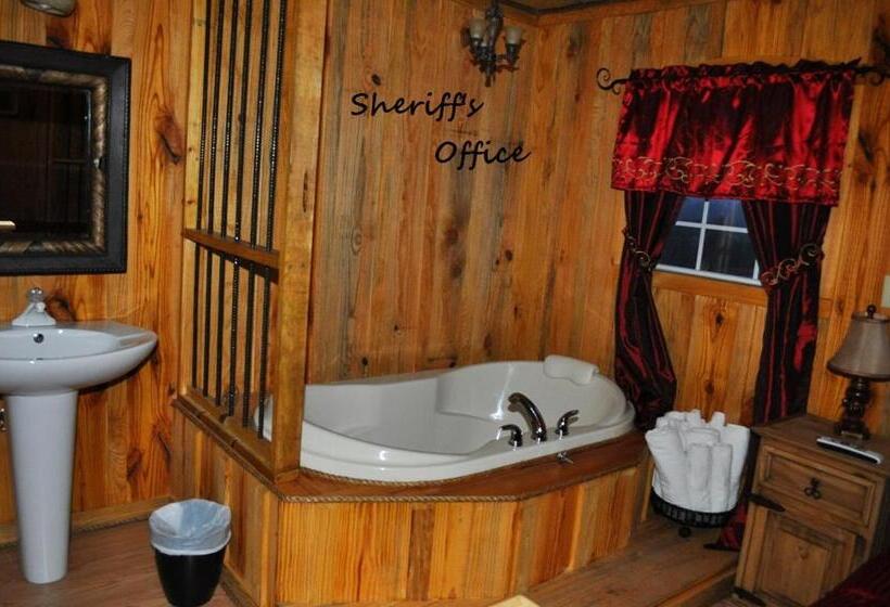 غرفة عائلية, Diamonds Old West