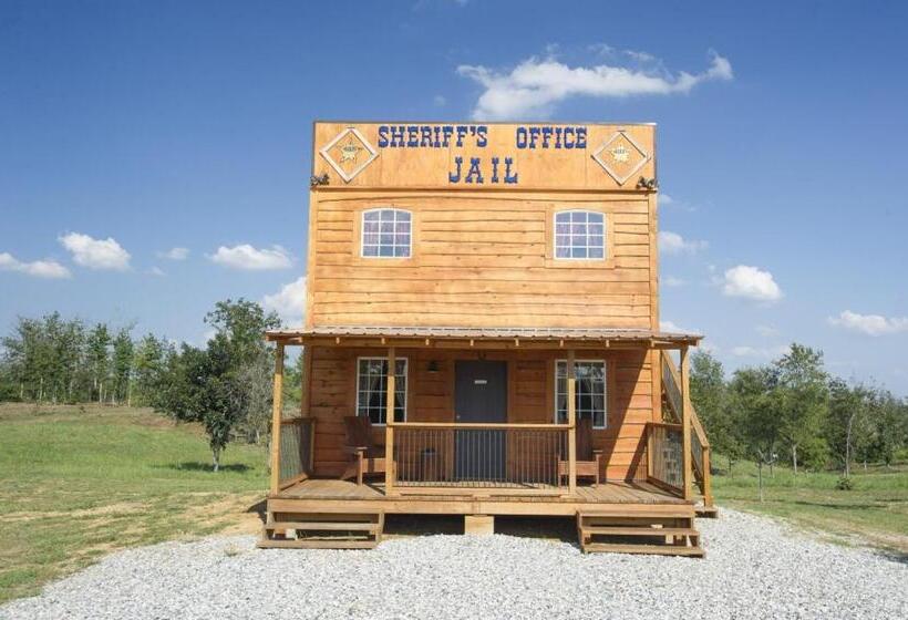 غرفة عائلية, Diamonds Old West