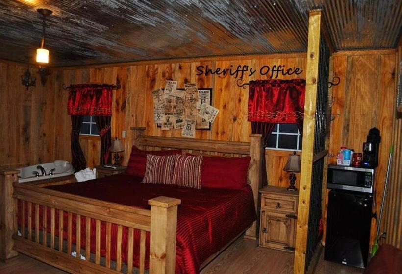 غرفة عائلية, Diamonds Old West