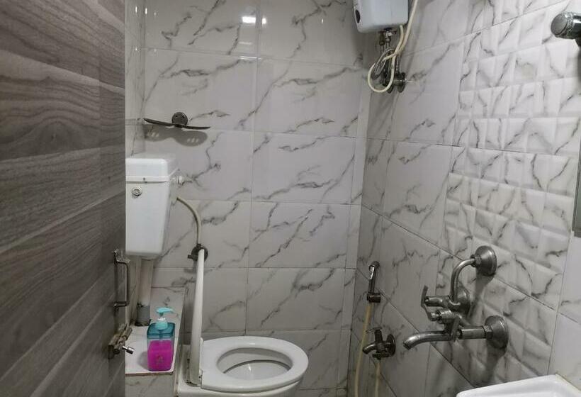 חדר דלוקס, Radient