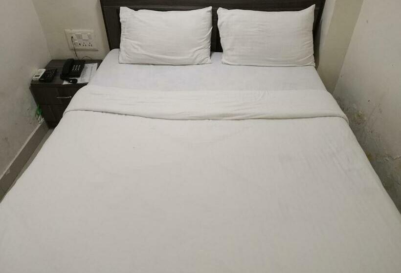 חדר דלוקס, Radient