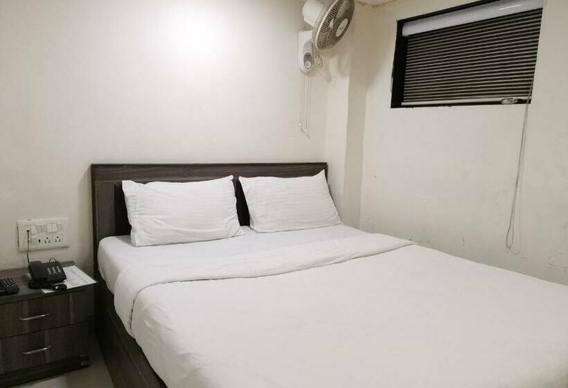 חדר דלוקס, Radient