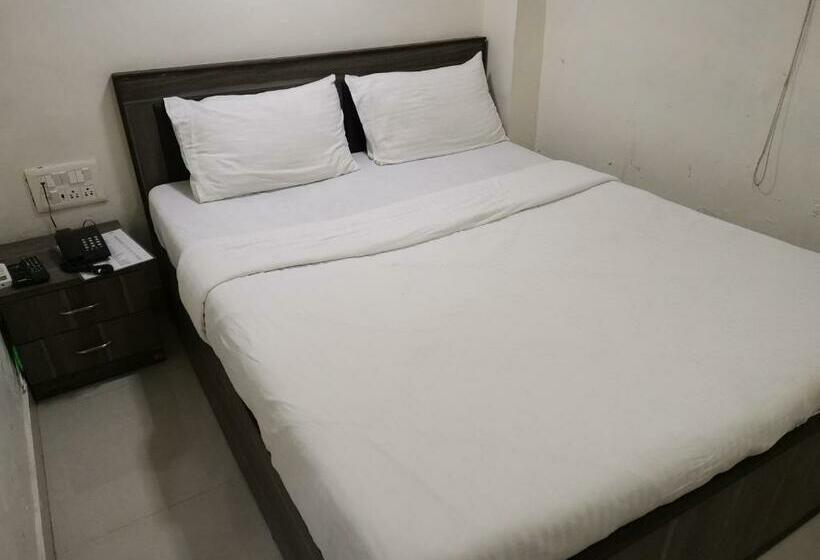 חדר דלוקס, Radient