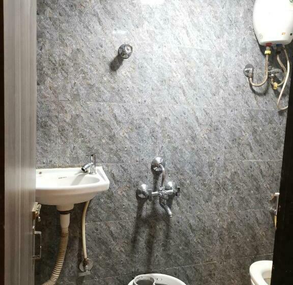 חדר דלוקס, Radient