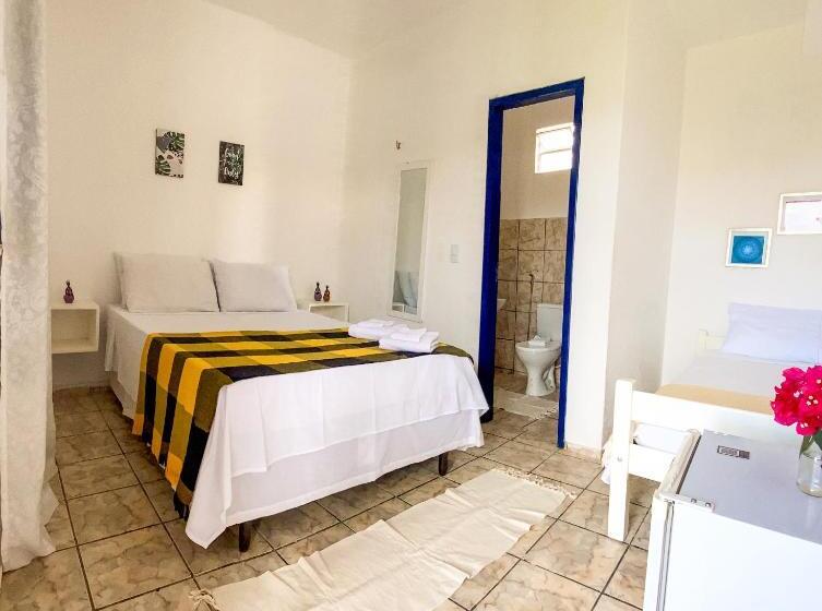 חדר סטנדרט לשלושה עם נוף לגינה, Sunshine Kite Inn