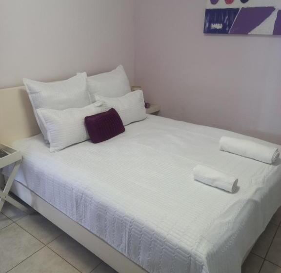 标准间, Triple T Guest House