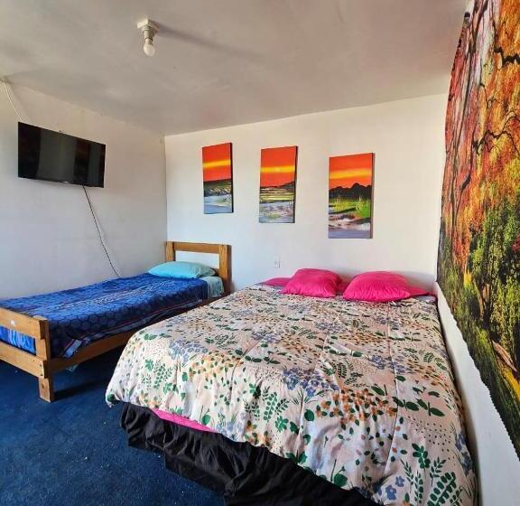 חדר סטנדרט לשלושה, El Valle