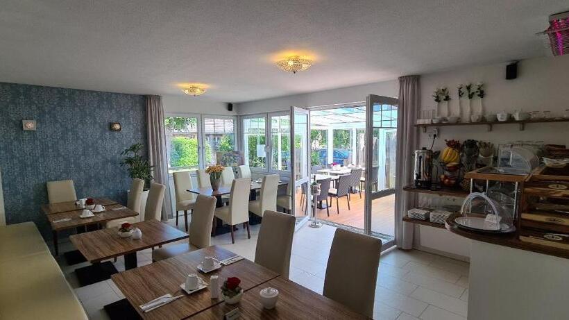 Номер Стандарт, Pension Amo Marem