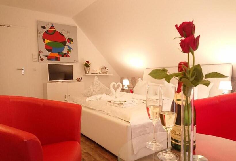 Номер Стандарт, Pension Amo Marem