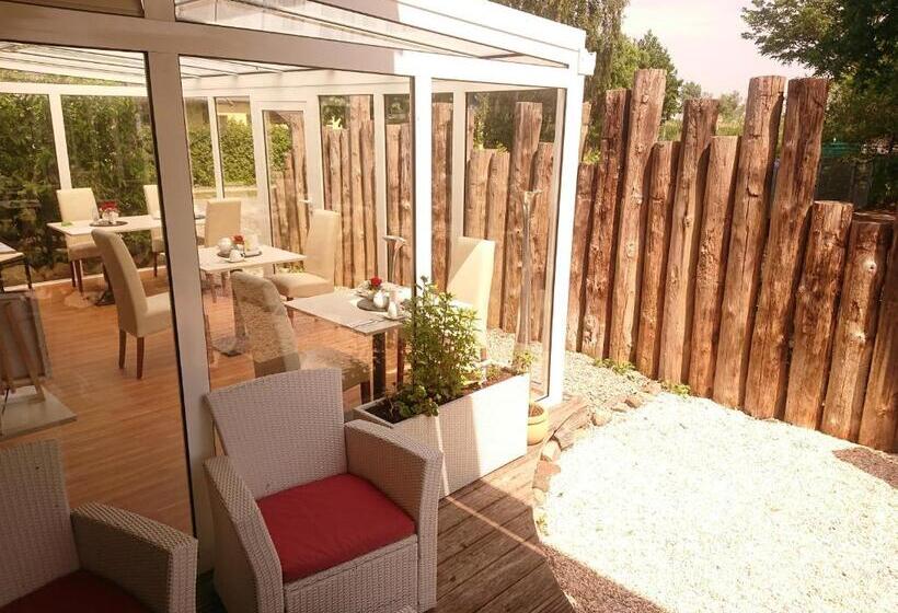 Апартаменты 1 Спальня Вид на Сад, Pension Amo Marem