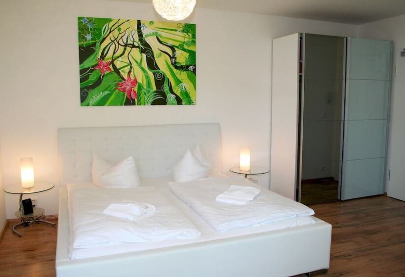 Номер Стандарт, Pension Amo Marem