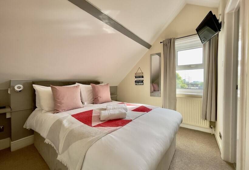 غرفة أساسية, The Hedley Townhouse