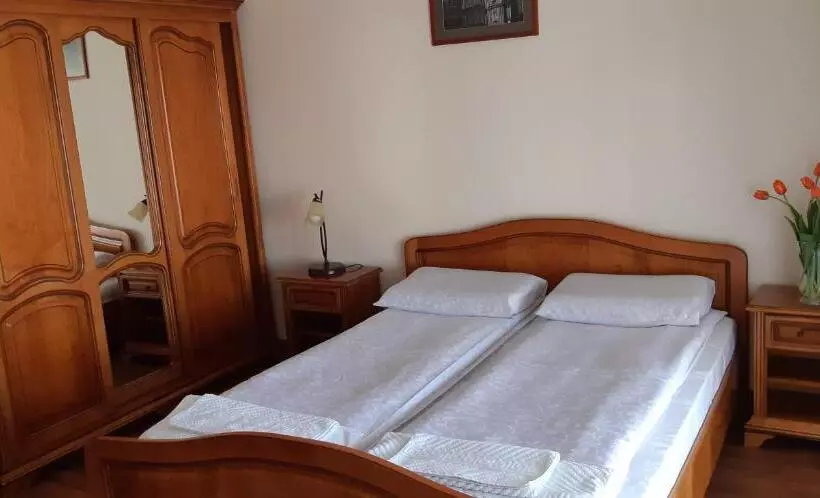 اتاق استاندارد, Pensiunea Normandia