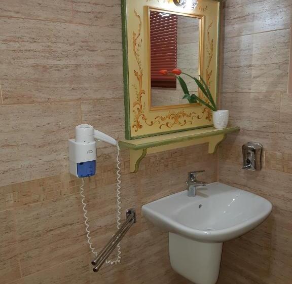 스탠다드 룸, Pensiunea Normandia