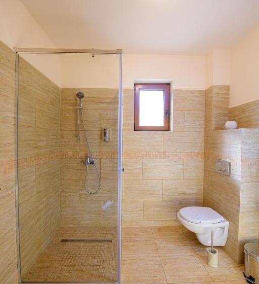 스위트, Pensiunea Normandia