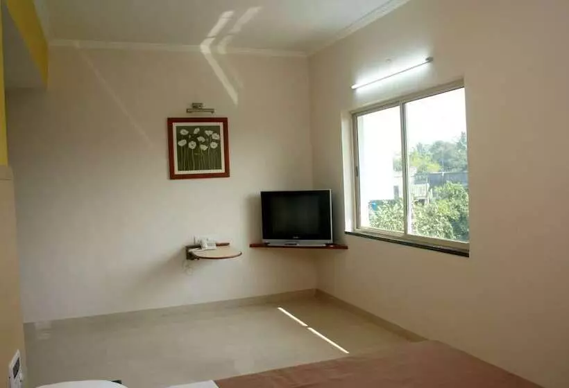 سوییت جونیور, Raviraj