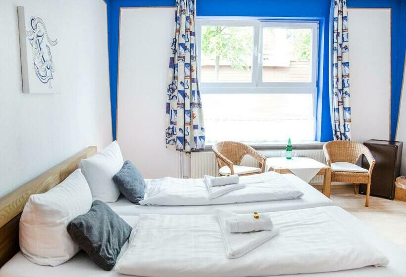 스탠다드 룸, Tum Stuurmann