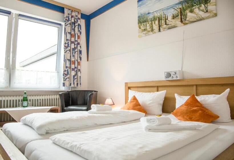 스탠다드 룸, Tum Stuurmann