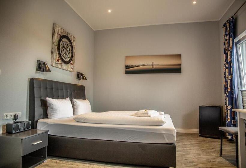 스탠다드 발코니 룸, Tum Stuurmann